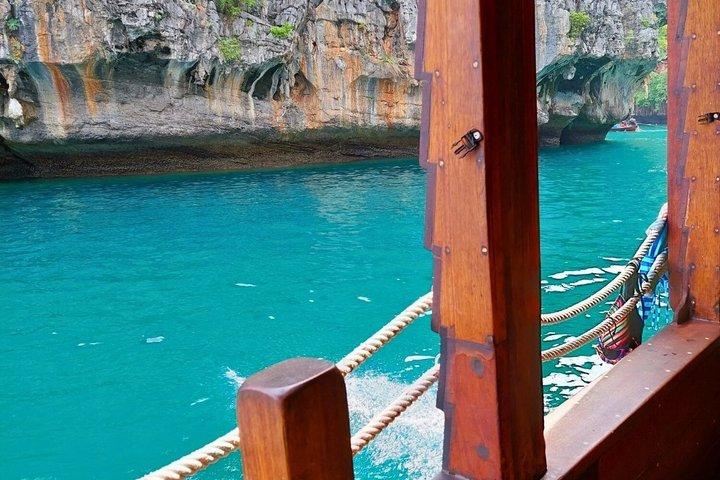 カオラック発アメージングパンガー湾リラックスボートツアー