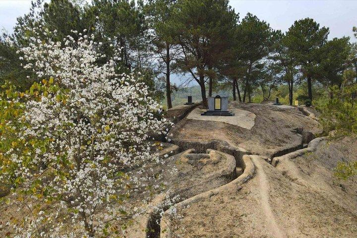 Dien Bien Historische Stätten mit dem privaten Jeep