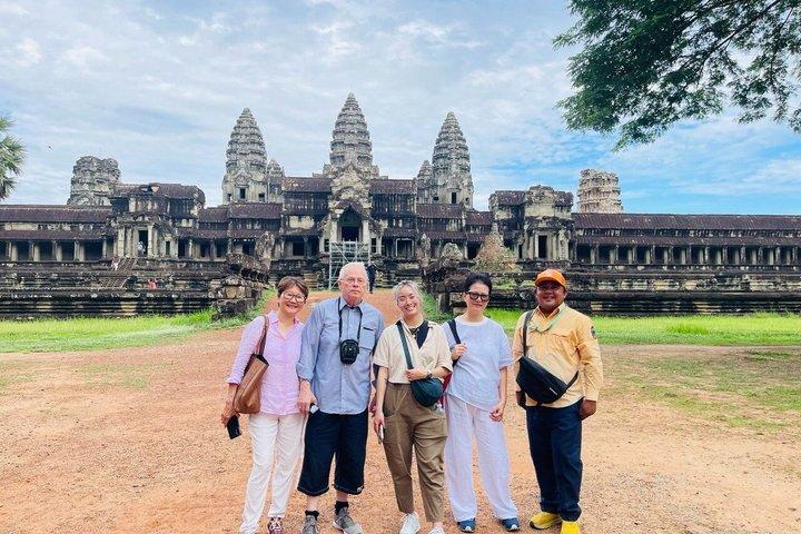 Hoteller i nærheden af Angkor Elegance Private 2 Day Sunrise and Sunset Tour Package