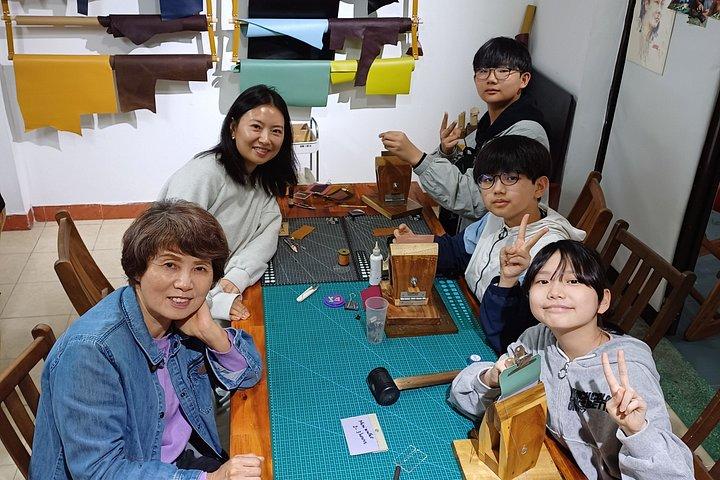 革と布の染色によるプライベートマスクペイントワークショップ