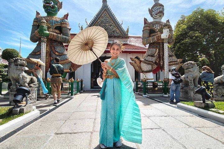 ワット・アルンタイ衣装とトゥクトゥク体験