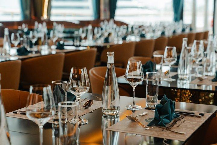Catherine 5 - Croisière d'une journée dans la baie d'Halong au départ du port international