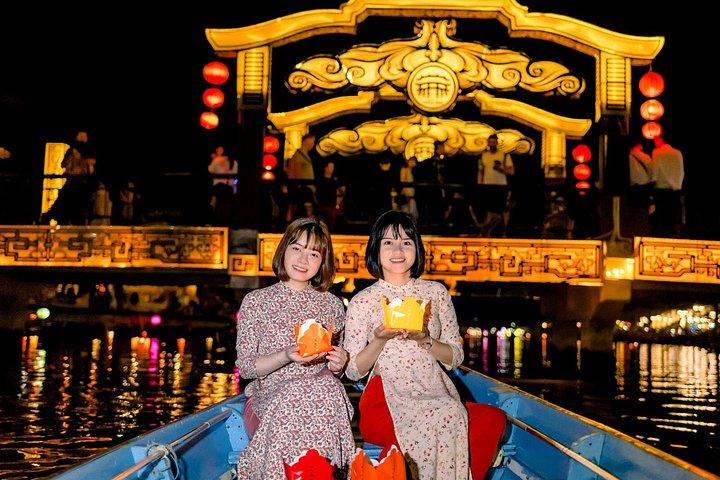 Hoi An Lantern gør klasse med Hoai River Boat Ride