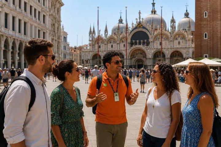 Veneza Walking Tour com Gondola Ride Experience