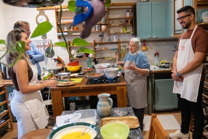 Home Cooking in Testaccio: Cacio e Pepe, Amatriciana, Carbonara