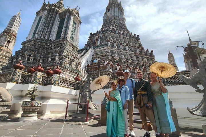 バンコクのアイコン：ワット・อรun タイの衣装、運河とトゥクトゥクの冒険