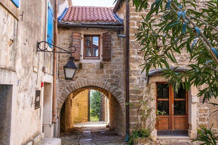 Excursión de un día de Istria desde Trieste a Koper, Grožnjan y Muggia
