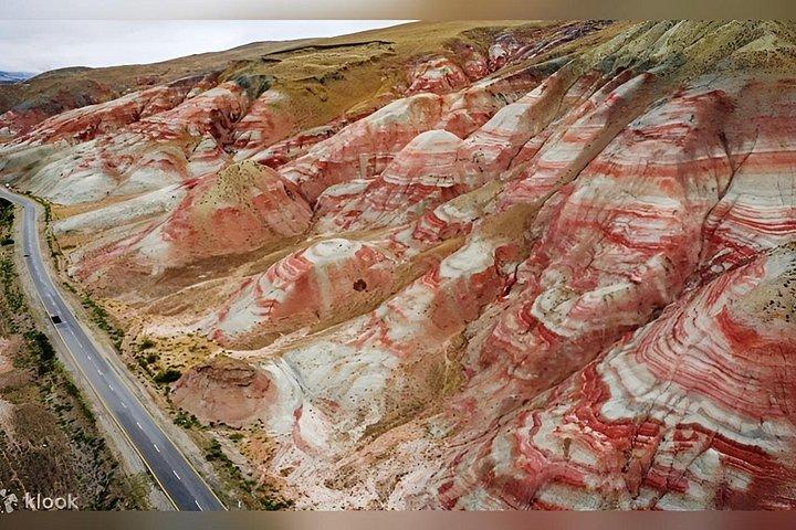 アゼルバイジャン日帰りツアーキャンディケイン山脈とベシュバルマグ山