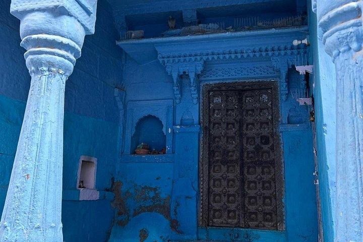 8 - ラジャスタン遺跡＆砂漠ツアーデリーからウダイプルへ