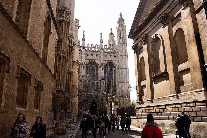 Private | Cambridge Tour by Alumni™ & Punt + optional King's
