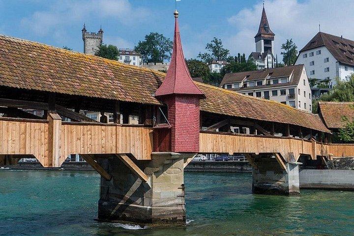 チューリッヒから：ルツェルン日帰り湖クルーズ＆列車旅行