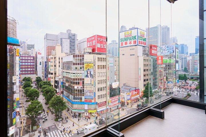 Tokyo: Shinjuku Calligraphy Workshop – Scroll or T-Shirt