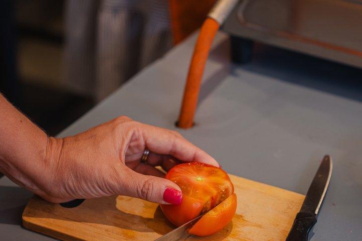 The Chef @ 5 pm (3 Main Dishes + 2 Breads)