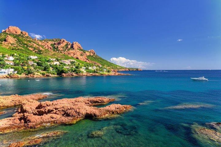 Esterel Calanques Boat Tour from Saint-Raphael 2.5 Hours