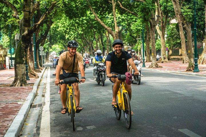 Hanoi Tour in bicicletta: luoghi d'interesse del centro storico, vicoli nascosti e caffè