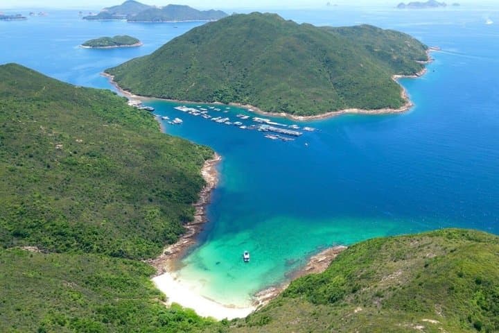 Hong Kong Volcano Sightseeing and Hidden Coral Snorkeling Tour