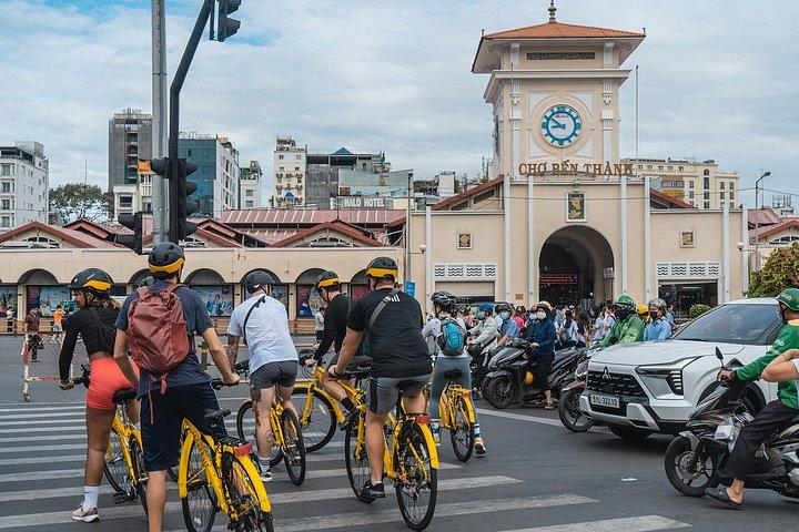 サイゴンバイクツアー：隠れた電車通り、ボート＆水上寺院