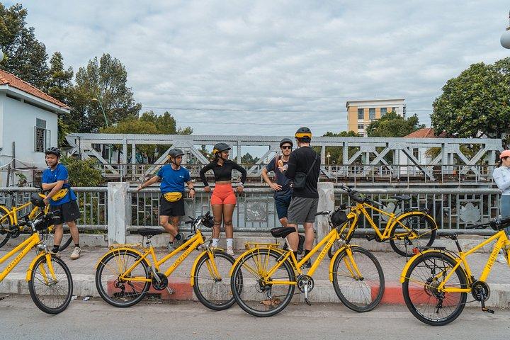 サイゴンバイクツアー：隠れた電車通り、ボート＆水上寺院