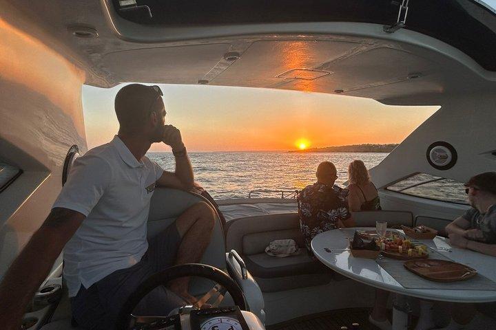 Sunset Private Xclusive Yacht Charter à Albufeira