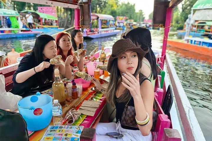 Mexico City Guided Boat Tour Food & Drinks UNESCO Site