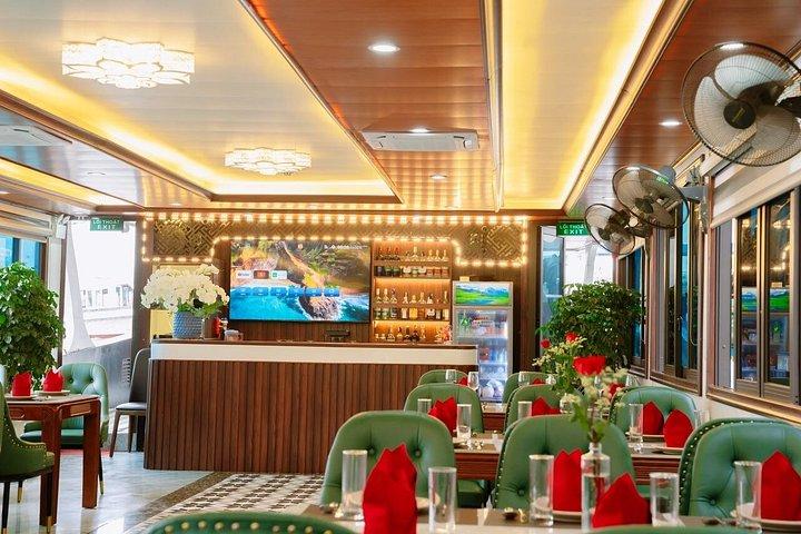 ハロン湾日帰りクルーズ－カヤック、ソンソット洞窟＆ティトップ島