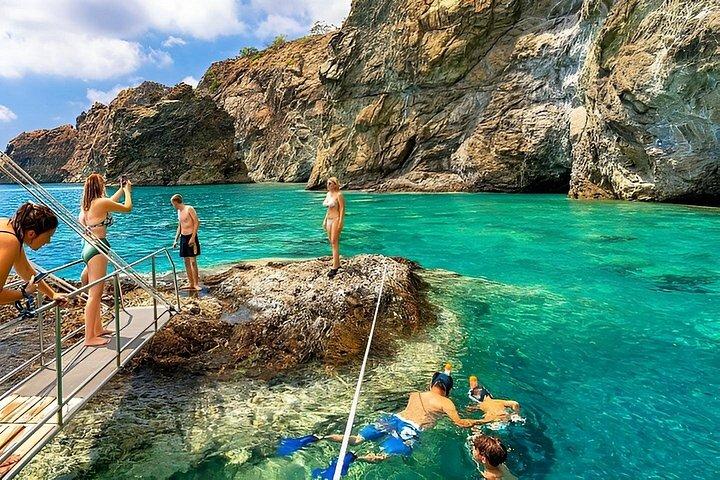 ケメルホテルからのスルアダ島・トルコ・モルディブボートツアー