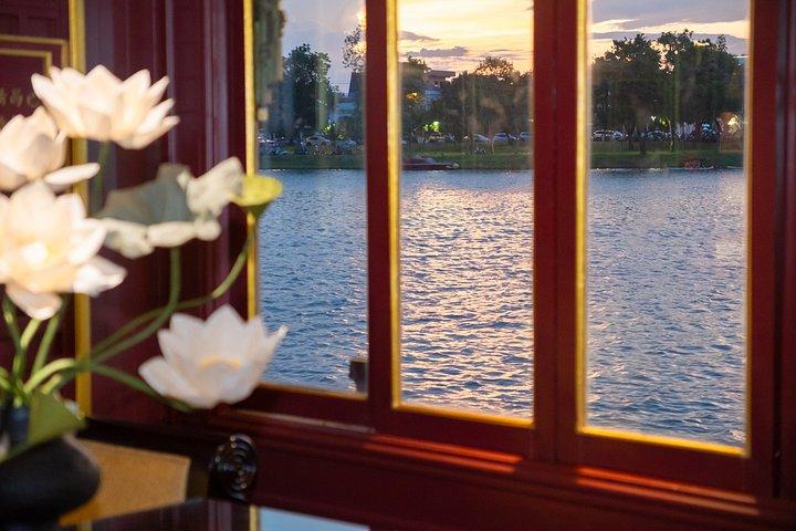 Hue : ファインダイニングブランチクルーズ On The Perfume River by Hueritage
