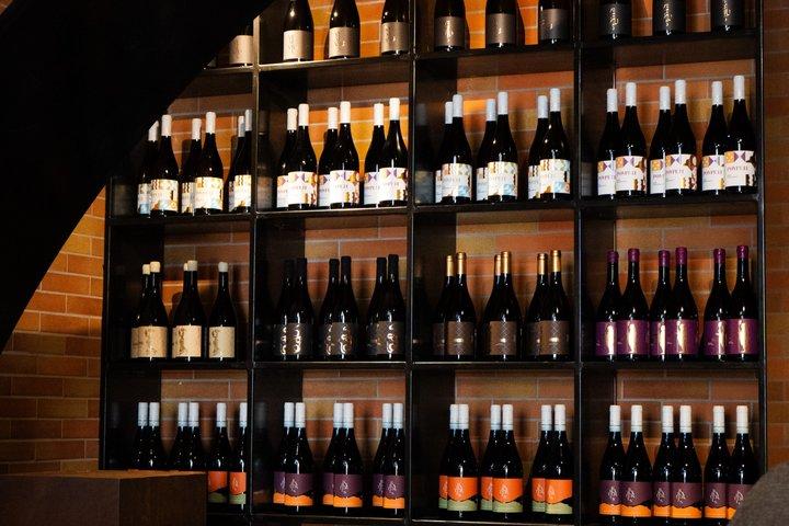 Pompeii: Degustação de vinhos VIP privados em uma caverna subterrânea