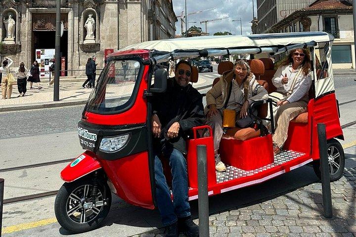 ポルトプライベート電動トゥクトゥク：35分、1時間05分、または1時間40分