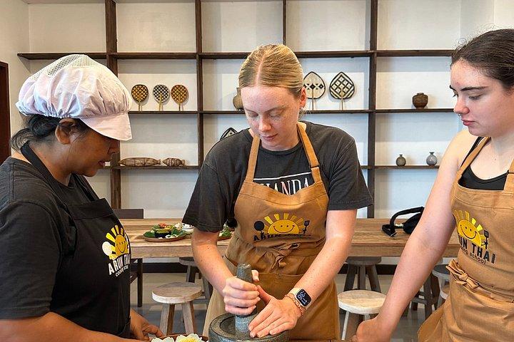 バンタオプーケットのタイ料理教室とマーケットツアーオプション