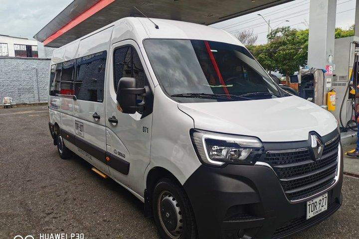 Transferência privada do aeroporto de Armenia ou Pereira para Salento.