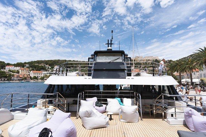 Luxury Full Day Catamaran Tour Split, Hvar, Ilhas Pakleni