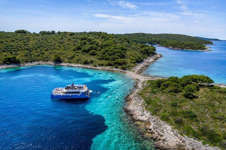 Luxury Full Day Catamaran Tour Split, Hvar, Ilhas Pakleni