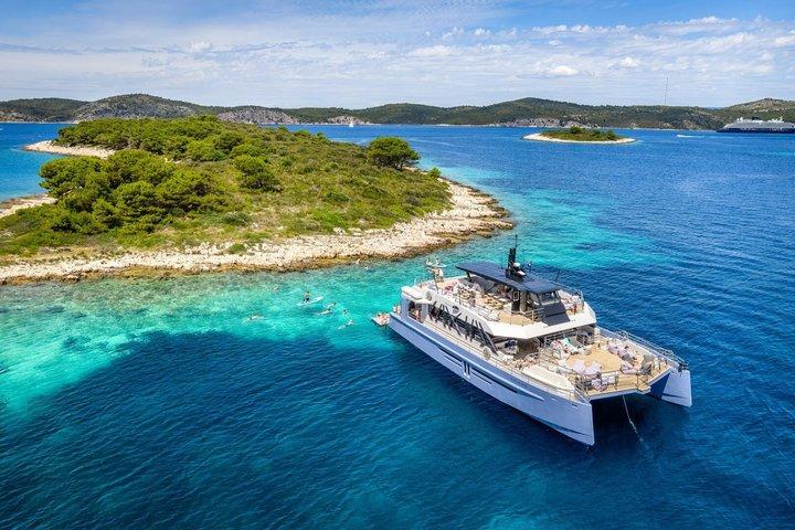 Luxury Full Day Catamaran Tour Split, Hvar, Ilhas Pakleni