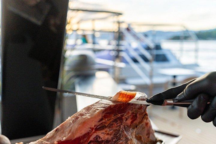 Experimente um cruzeiro de luxo de pôr-do-sol e noite em Split