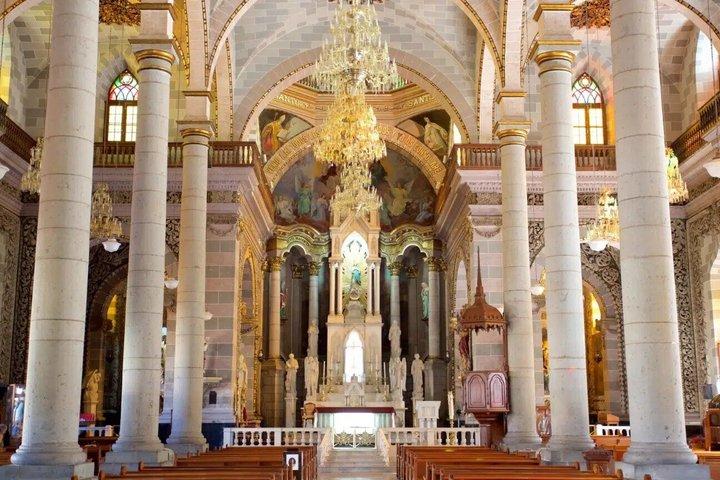 Privéexcursie aan de oever van Mazatlán El Faro en het historische centrum