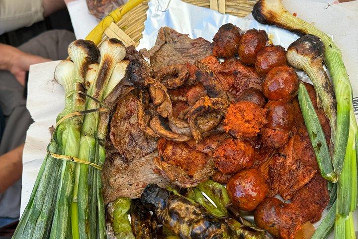 本物のオアハカ文化の食べ物ツアー、地元の人のように食べる。