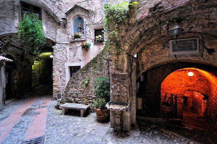 イタリアのリビエラ モナコ モンテカルロ ニースからの 1 日共有ツアー