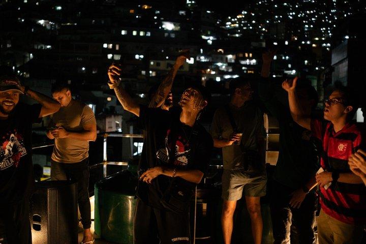 Pubcrawl & Real Favela Party in Rocinha with Locals