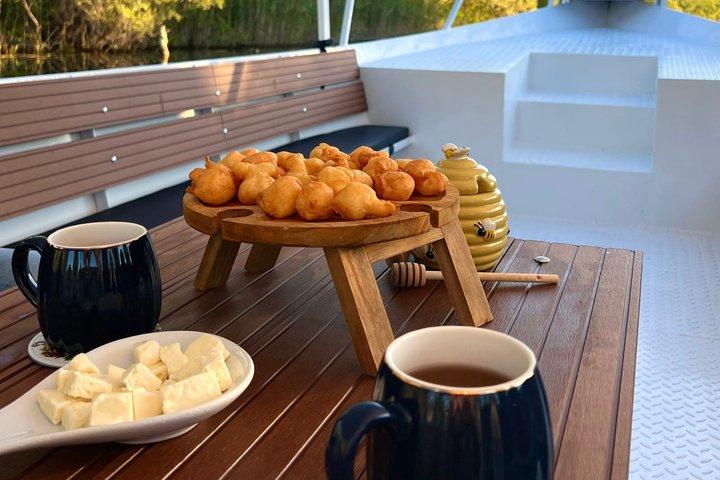 Traditionele Montenegrijnse Skadar Lake Wijn en Eten Cruise