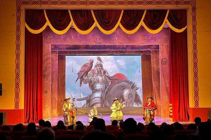 ウランバートル：喉歌、ダンス、遊牧文化のパフォーマンス
