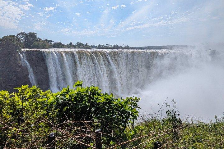 Victoria Falls Guided Tour & Viewpoints Experience