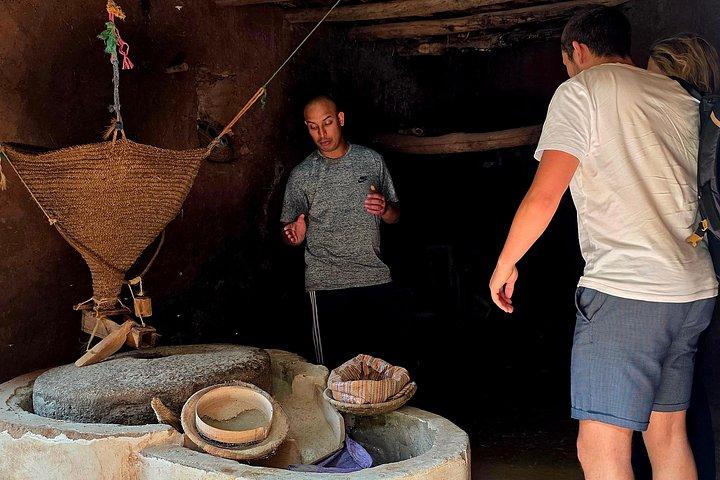 マラケシュ発、ウリカ渓谷とアトラス山脈への日帰り旅行