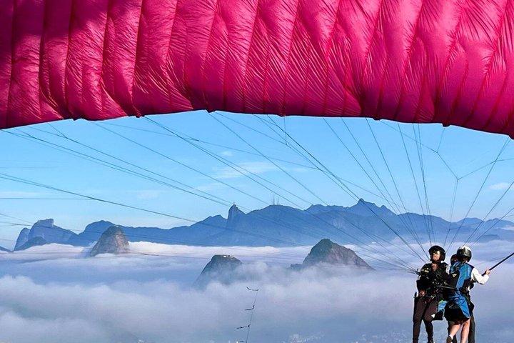Rio de Janeiro Tandem Paragliding com vistas épicas do oceano