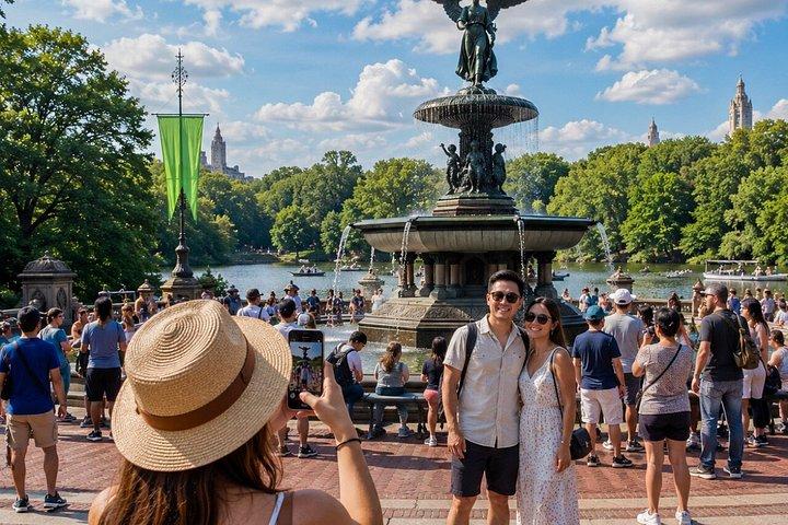 NYC：セントラルパーク ワンダーランド ペディキャブツアー（ドリンク付き）