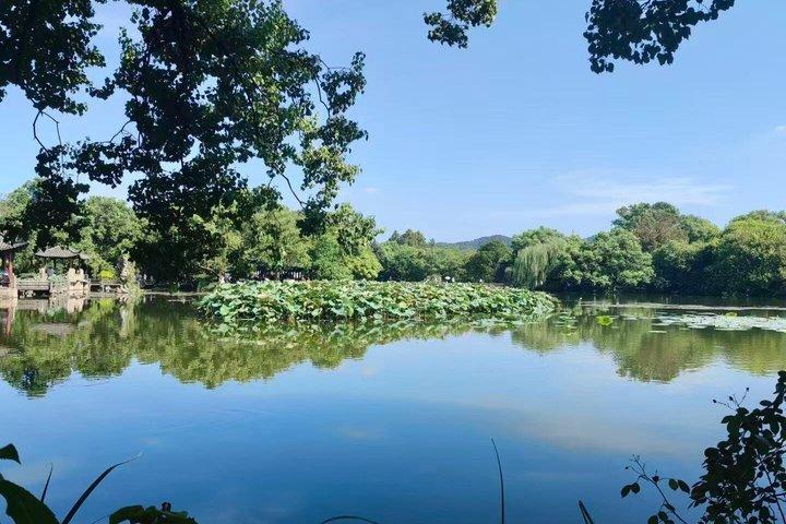 西湖と霊隠寺の杭州世界遺産ツアー