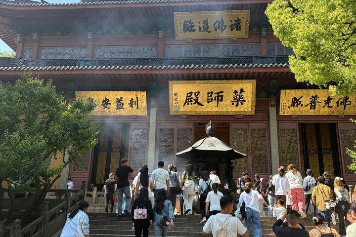 西湖と霊隠寺の杭州世界遺産ツアー
