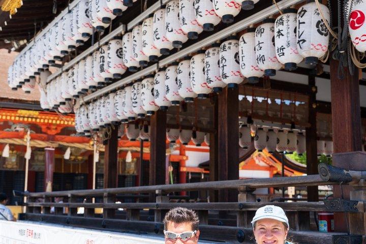 京都祇園小集団文化散歩 芸者の伝統を解説