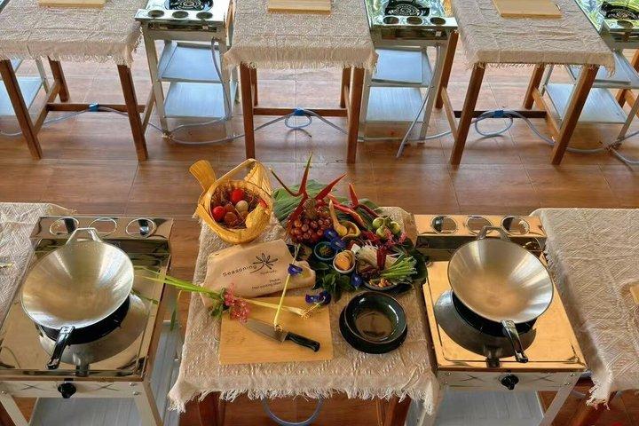 Phuket Seasoning Thai Cooking Class 4 Authentic Dishes