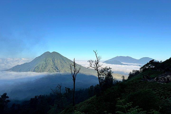 ジョグジャカルタ発：3日ブロモ日の出＆イジェン火山ツアー